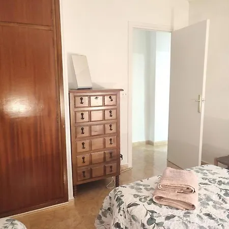 Charming & Spacious In Historic Centre & Short Walk To Alicante