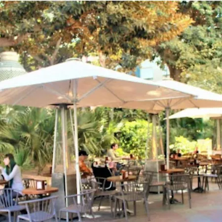 Charming & Spacious In Historic Centre & Short Walk To Apartman