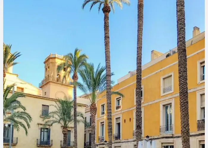 Charming & Spacious In Historic Centre & Short Walk To Alicante