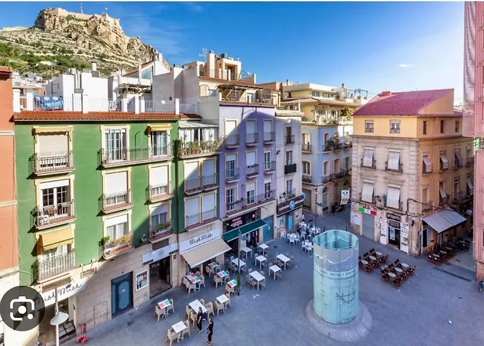 Charming & Spacious In Historic Centre & Short Walk To *